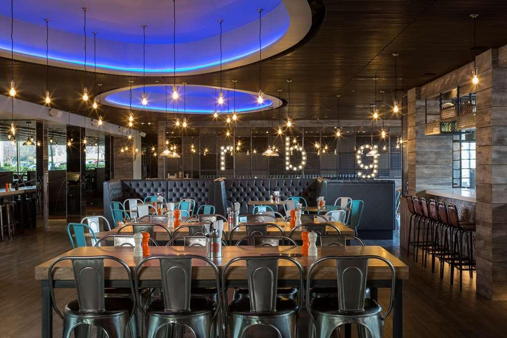 Radisson Red Heathrow 4* London