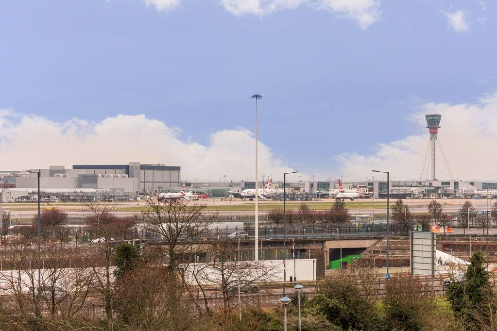 Radisson Red Heathrow 4* London