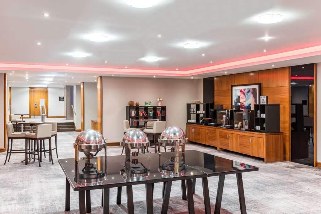 Radisson Red Heathrow 4* London