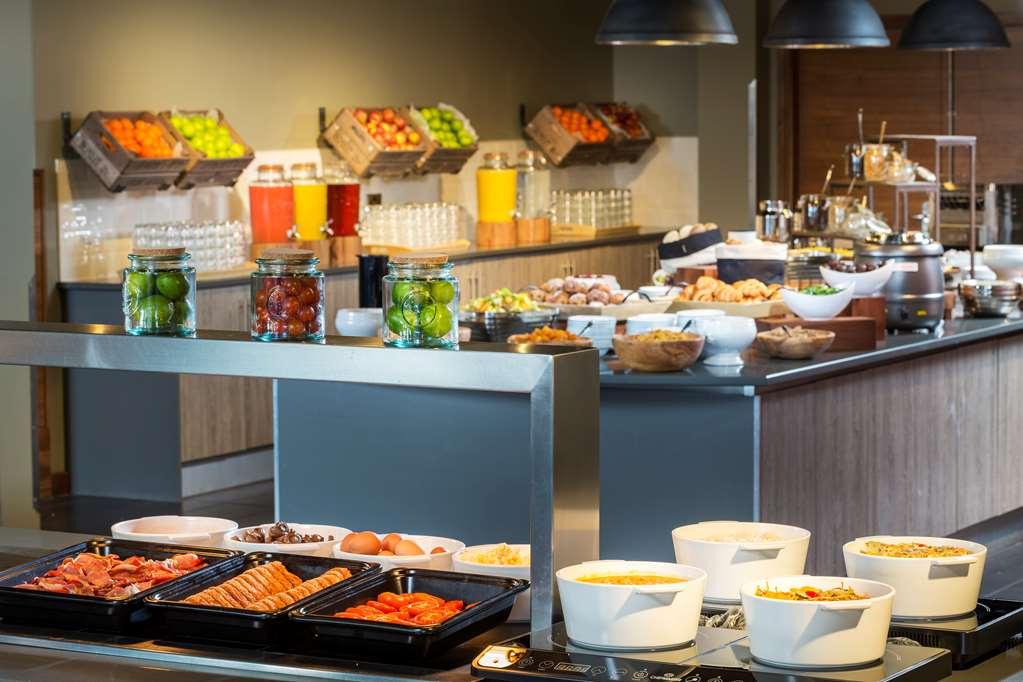 Radisson Red Heathrow 4* London