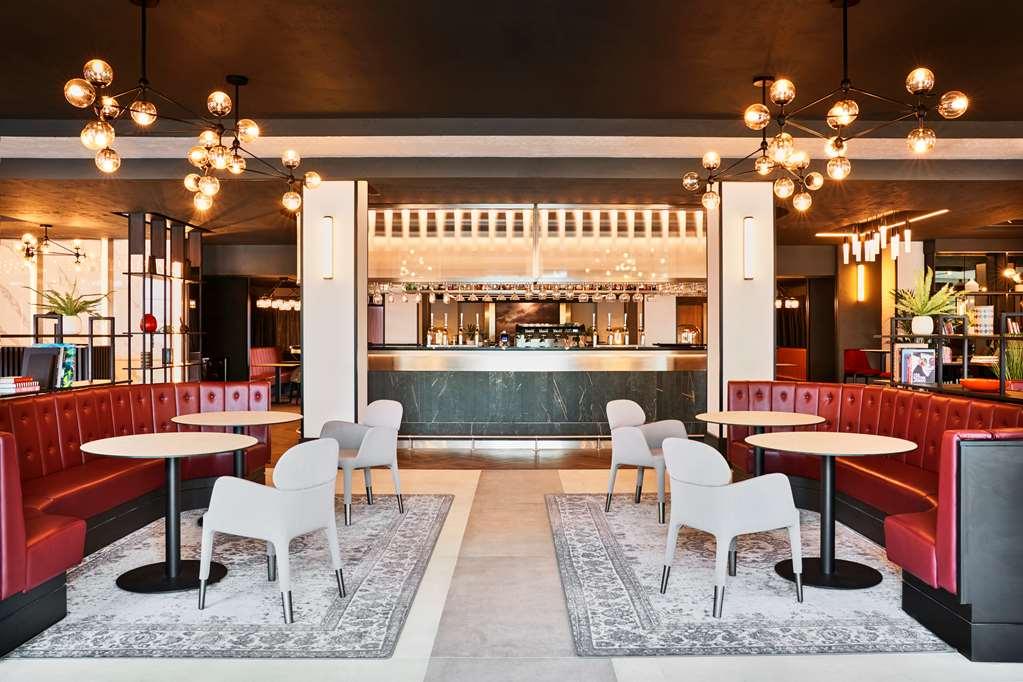 Hotel Radisson Red Heathrow 4*